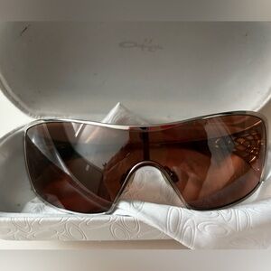 Women’s Oakley “Dart” sunglasses